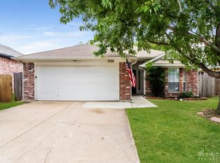 7026 Stetter Dr, Arlington, TX 76001
