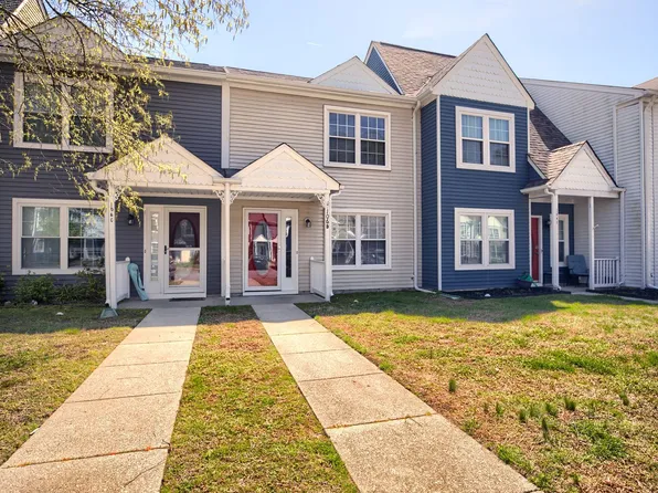 106 Heather Way APT D, Yorktown, VA 23693