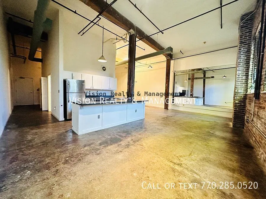 Historic King Plow Loft Studio - Ideal Live/Work Space in Atlanta — Photo 3