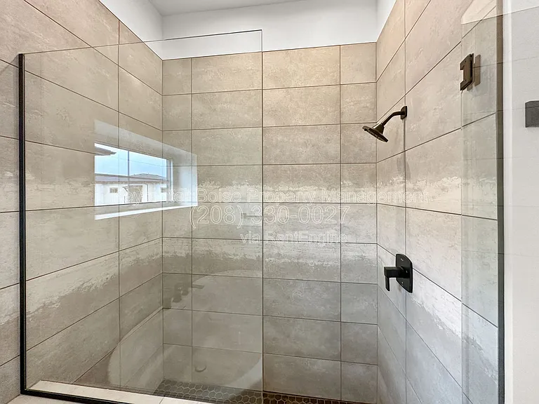 3586 N Adams St — Photo 14
