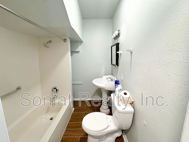 3433 Lasalle St — Photo 11