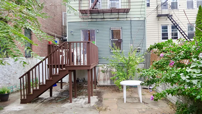 Rented by Grand & Co. | media 2