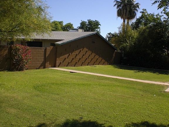 5th image of 2204 W Vista Ave APT 3
