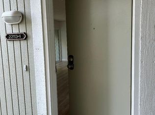 22113 Burbank Blvd UNIT 4, Woodland Hills, CA 91367