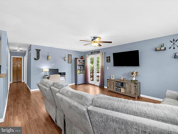 2nd image of 1801 Havre De Grace Dr