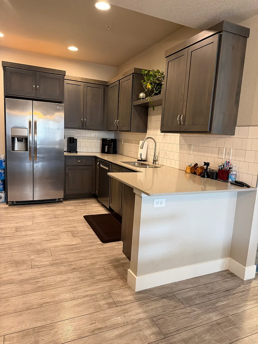 Building Photo - 4155 Crittenton Ln #6