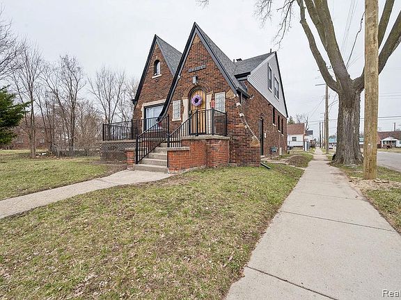 2nd image of 14100 Montrose St