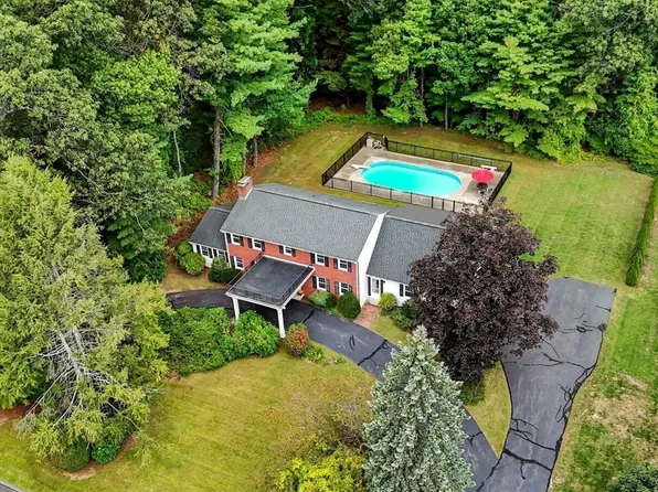 120 Northfield Rd, Longmeadow, MA 01106