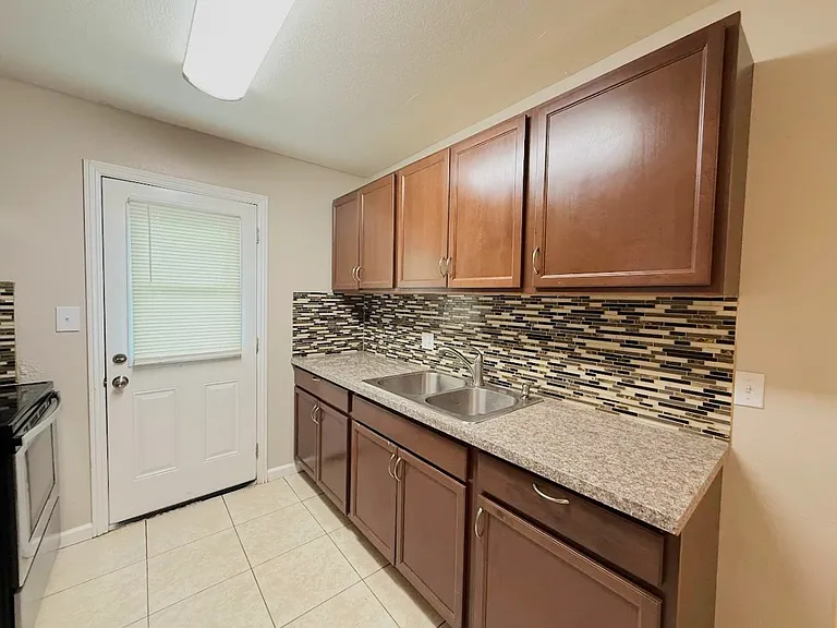 651 Q St #651 — Photo 6