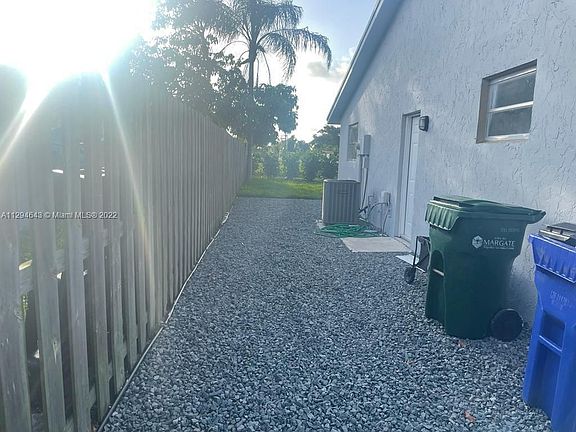 5th image of 810 NW 79th Ave #810