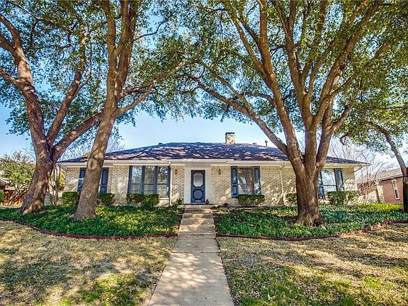 3rd image of 3905 Bandera Dr