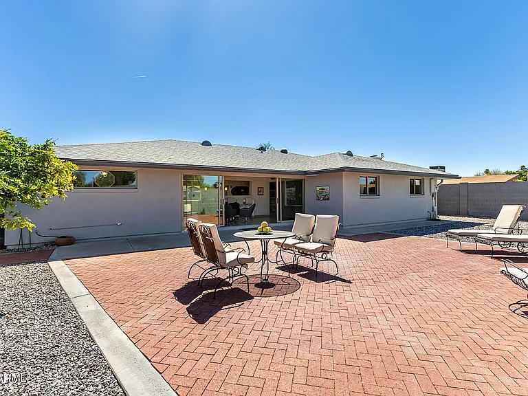 644 E La Jolla Dr — Photo 32