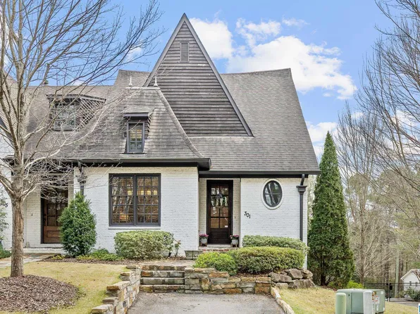 301 Heritage Dr, Hoover, AL 35216