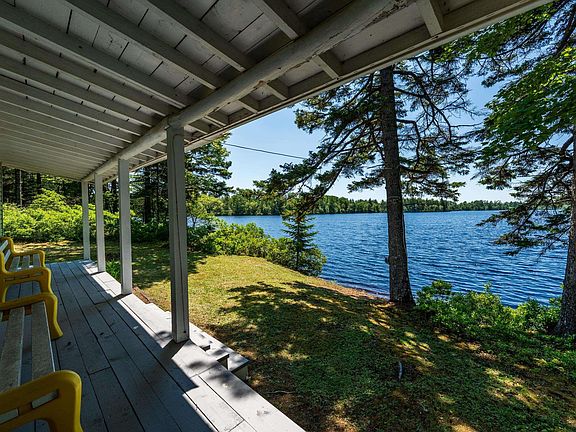 4th image of 39 Boarsback Lake Rd