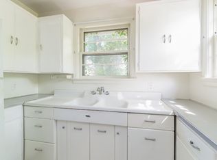 1812 Cedar Ln, Knoxville, TN 37918