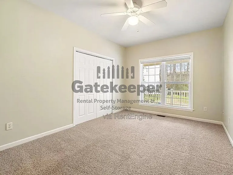 408 Saint Dunstans Ct — Photo 12