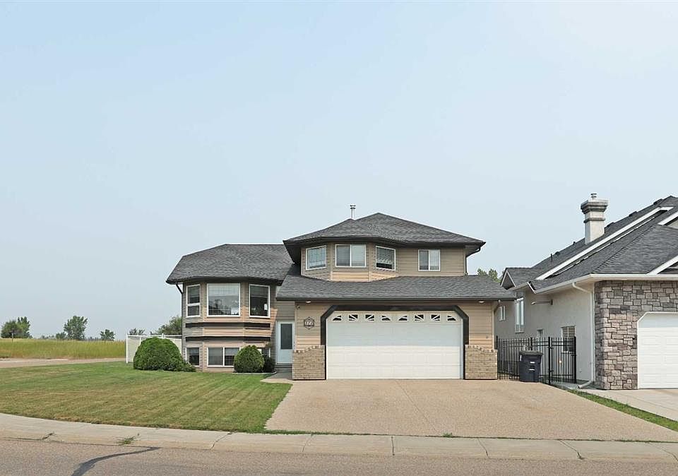 1st image of 372 S Lake Stafford Dr E