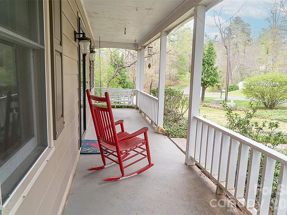 2nd image of 3153 Village Dr