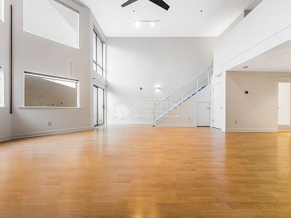 3rd image of 388 Townsend St APT 4