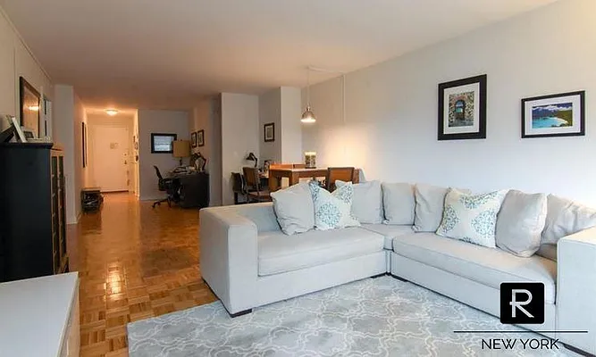 Rented by R New York | media 17