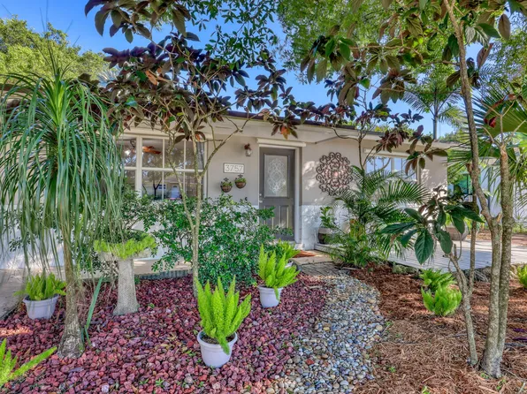 3757 Island Rd Road, Palm Beach Gardens, FL 33410