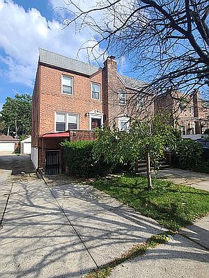 2nd image of 68-61 Selfridge St #2