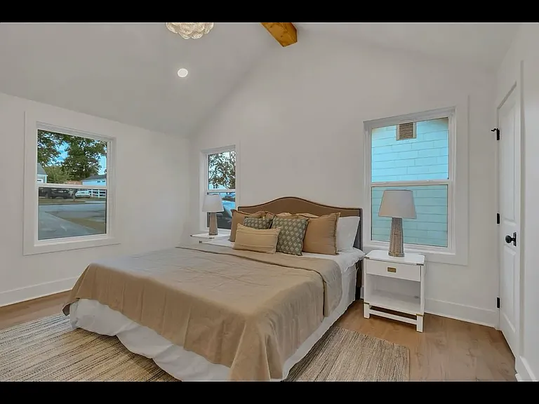 2020 Jones Cir — Photo 7
