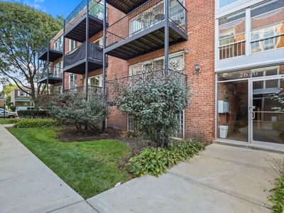 2626 W Catalpa Ave APT 21, Chicago, IL, 60625