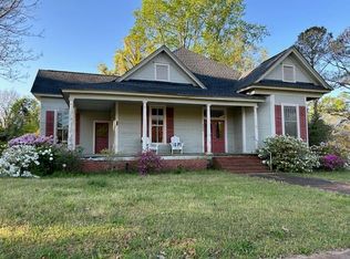 303 E Dekalb St, Marion, AL 36756