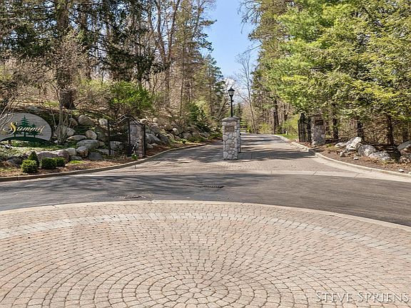 4th image of 2900 Overlook Summit Dr SE