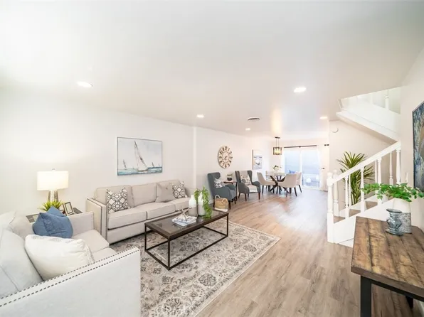 111 Danbury Ln, Costa Mesa, CA 92626