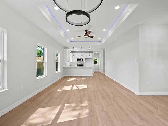 3rd image of 2930 Tarpey Avenue
