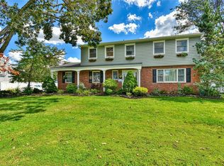 241 Cedar Ave, Islip, NY 11751