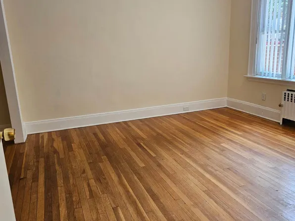 20-59 31st Street 1 image 3 of 9