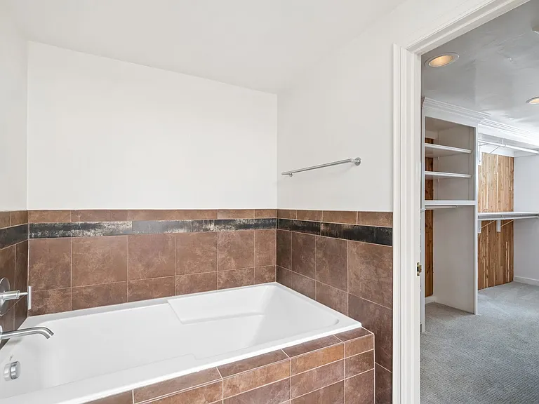 17 Pinehurst Ln — Photo 22