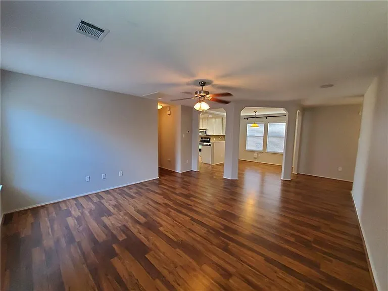 11208 Ashbrook Dr — Photo 4