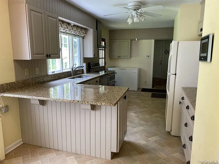 2464 Route 82 — Photo 10