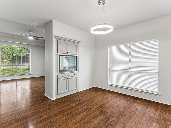 5th image of 11335 AMHURST DR