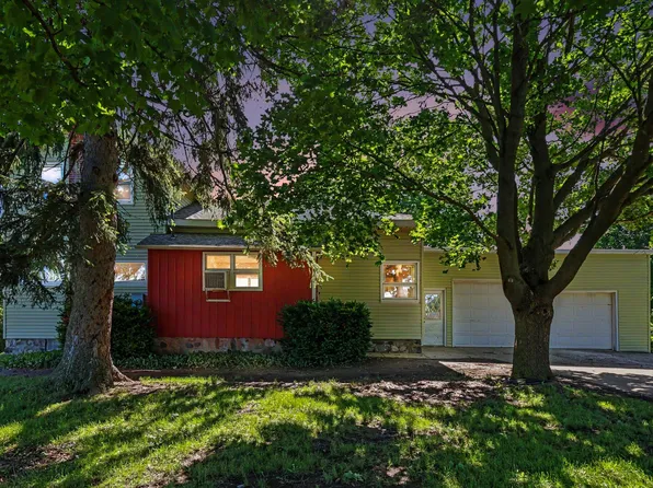 6923 Young Rd, Bellevue, MI 49021