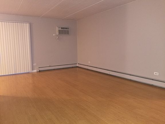 2nd image of 4420 W 111th St