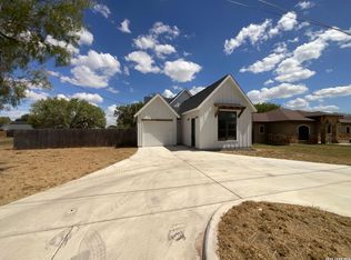 926 Joyce Marlene, Poteet, TX 78065