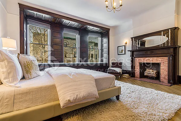 Rented by Dixon Advisory USA Inc. | media 7