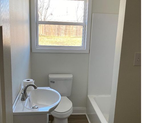 3rd image of 207 Funderburk Ave