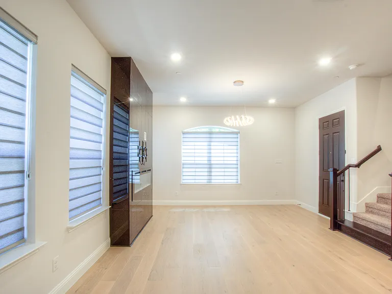 4429 Murphy Ln — Photo 4