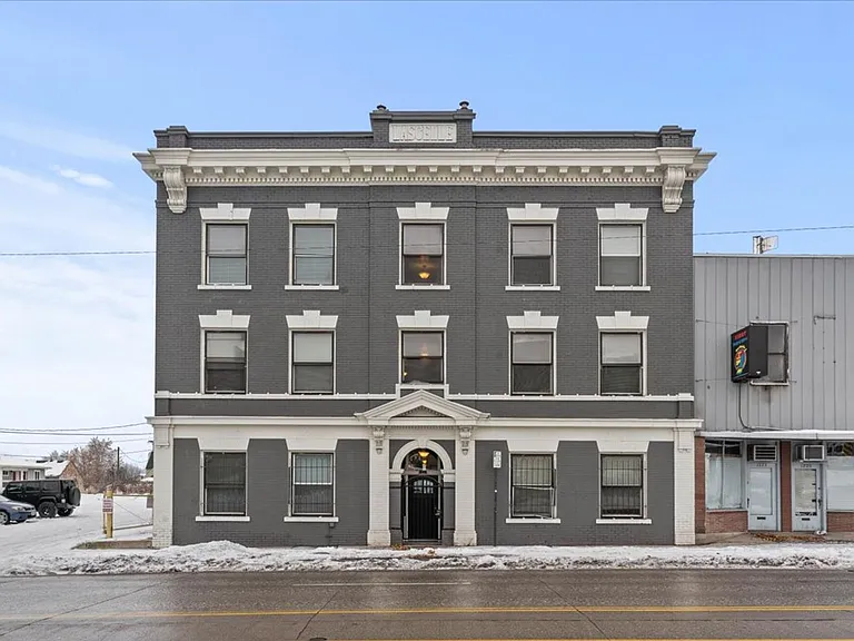 1221 N Monroe St — Photo 16