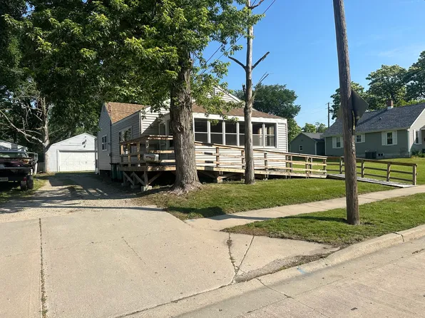 810 Orange Ave, Marseilles, IL 61341