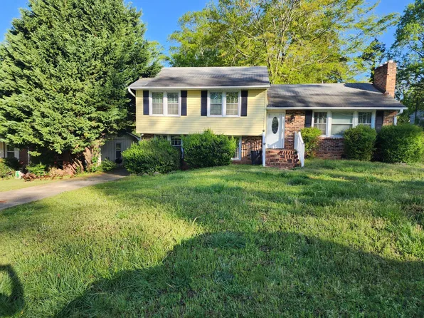 204 Williamsburg Dr, Greenville, SC 29605
