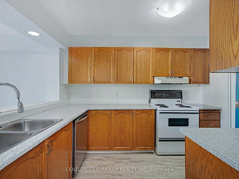 1589 Saint Bernard St #403 — Photo 16