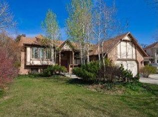 9007 S Summer Crest Dr, Sandy, UT 84093