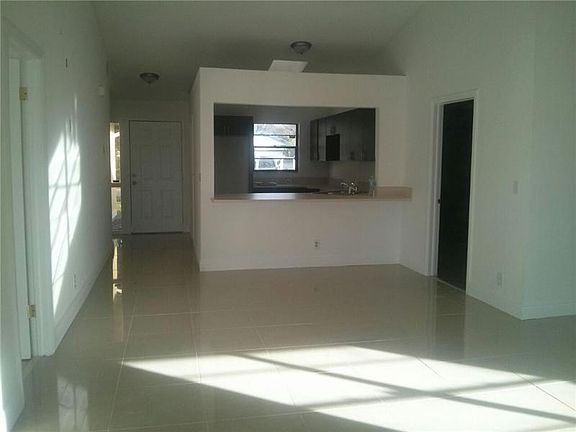5th image of 4750 Brook Dr